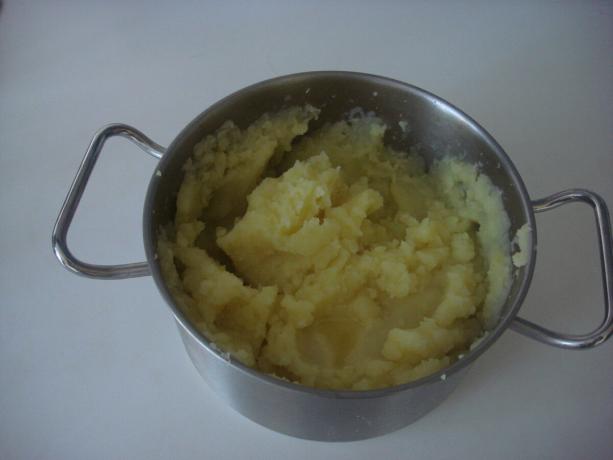 Gemachtes Bild vom Autor (vorbereitet Kartoffelpüree)
