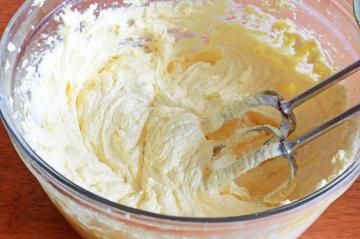 Custard Frischkäse Kuchen und Gebäck