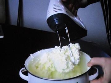 Großmutter beigebracht, wie ein Haus machen jetzt Vologda Butter