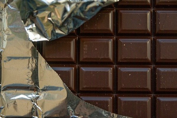 Es reicht aus, täglich ein paar Schokoladenstücke zu essen, um die Gehirnarbeit zu unterstützen (Foto: pixabay.com).
