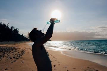 6 falsche Arten, Wasser zu trinken (Sie können sich selbst Schaden zufügen)