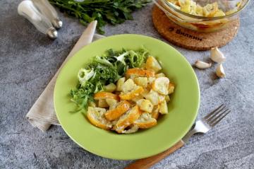 Aubergine mit Kartoffeln im Ofen