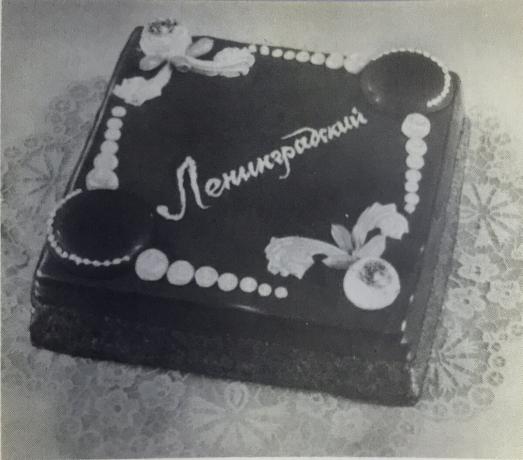 Kuchen Leningrad. Foto aus dem Buch „Die Produktion von Kuchen und Torten,“ 1976 