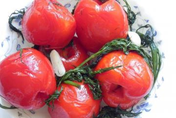 Gesalzene Tomaten im Paket. Sie werden ihre je vorbereiten !!!