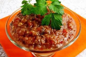 Wie kann ich für den Winter Auberginenkaviar von Bohnen kochen. Lieblingsrezept