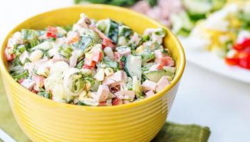 Crab Salat "Hrum-Munch." Es fegt vom Tisch buchstäblich in 5 Minuten!