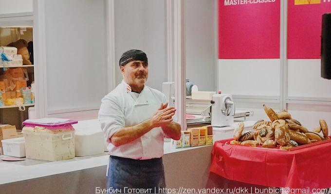 Joseph Pascal, Spanien. Mitglied des Vereins „Botschafter von Brot» (Botschafter du Pain), Trainer des spanischen Teams in der Bäckerei, Gründer Artebianca International School.