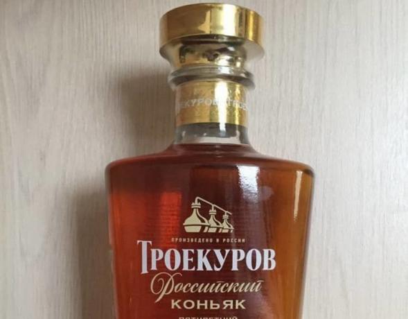 Ein guter Cognac auf den Ergebnissen Roskachestva. Auf einem festen „C-Klasse“.