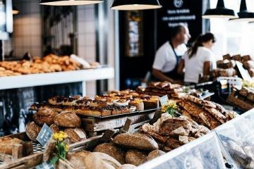 Wie ich auf den Namen eines Cafés in Saragossa für kostenlosen Kaffee und Kuchen kam