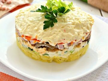 Vechinoy Salat mit Käse und Pilzen: so lecker, dass es unmöglich ist, zu brechen!