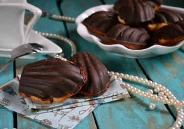 Cookies „Madeleine“ mit Schokoladenglasur