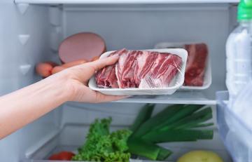 Nützliche Tipps für die richtige und schnelle Abtauung Fleisch und Geflügel