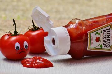 Drei Anzeichen dafür, dass Sie die guten von dem Ketchup Maische von schlechter Qualität unterscheiden helfen