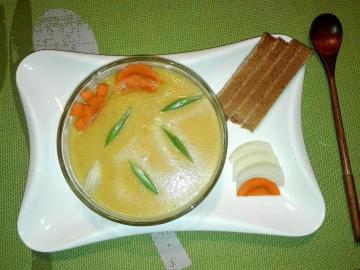Meatless Zwiebel und Karotten-Suppe. Leichter und schmackhafter als Sie auf jeden Fall nicht versucht haben!